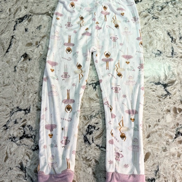 Milkberry Bamboo 2-piece White Pajama Set with Nutcracker Ballet Print - Picture 4 of 5